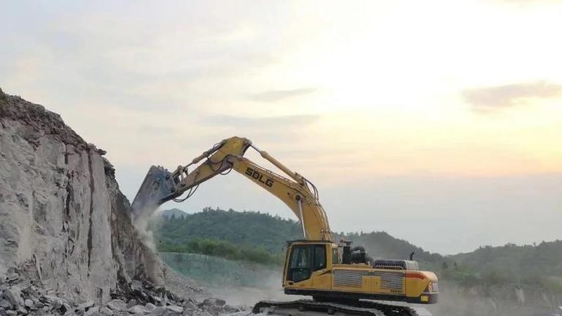 装载机装车效率提升，揭秘高性价比装车厂家选择要点